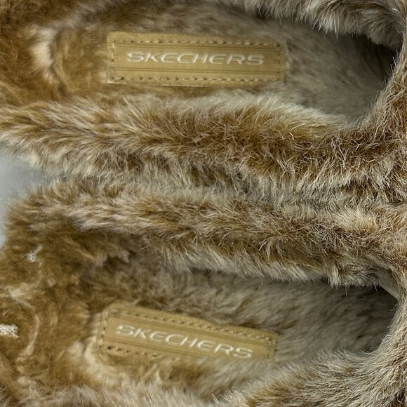Skechers Indoor/Outdoor Slippers-Size 8.5-Tan/Brown Suede w/Faux Fur lining - Picture 2 of 11